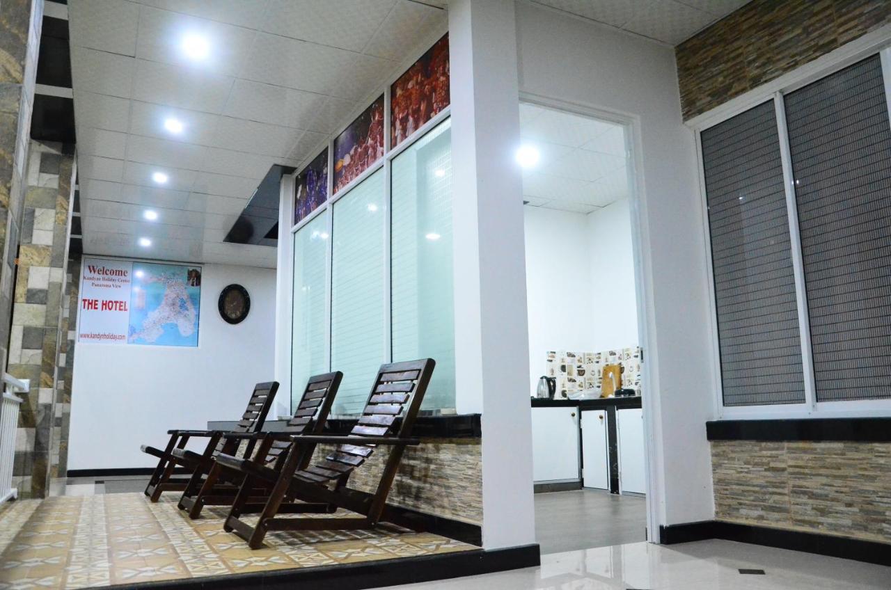 Kandyan Holiday Center And Kandyan Feel Free Homestay Buitenkant foto
