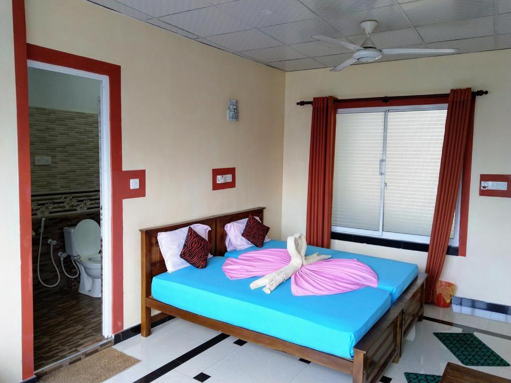 Kandyan Holiday Center And Kandyan Feel Free Homestay Buitenkant foto