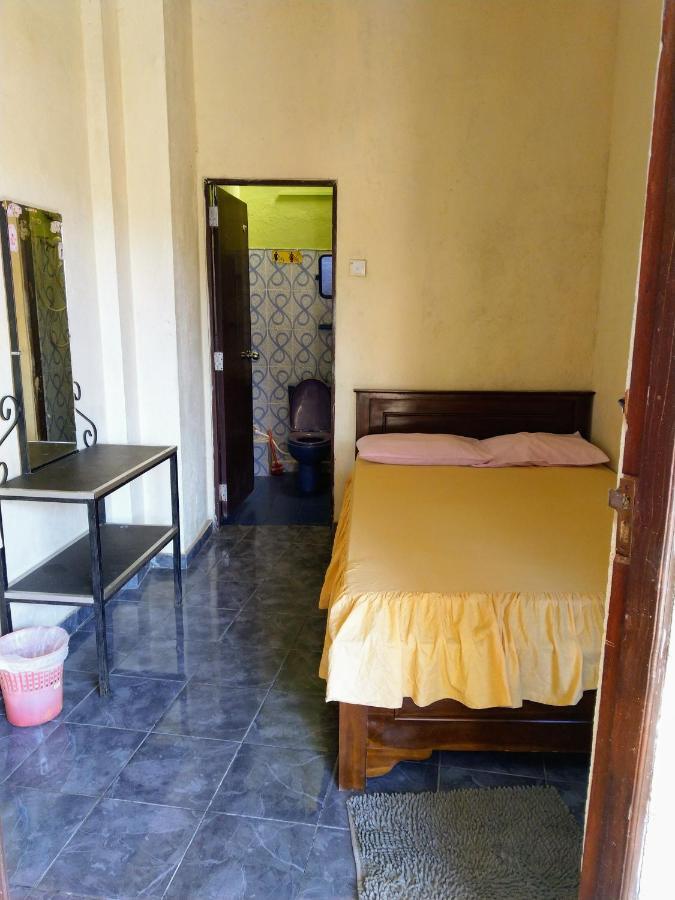 Kandyan Holiday Center And Kandyan Feel Free Homestay Buitenkant foto